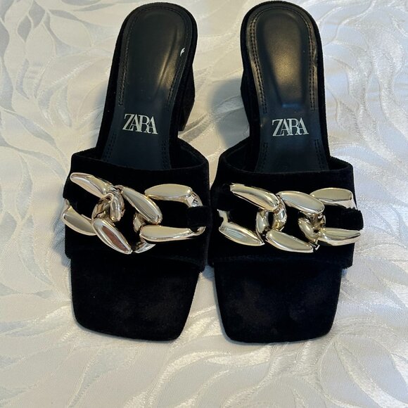 ZARA Black Velvet Chain Heeled Mules | Gold Chunky Chain | Size 37 - Picture 1 of 6